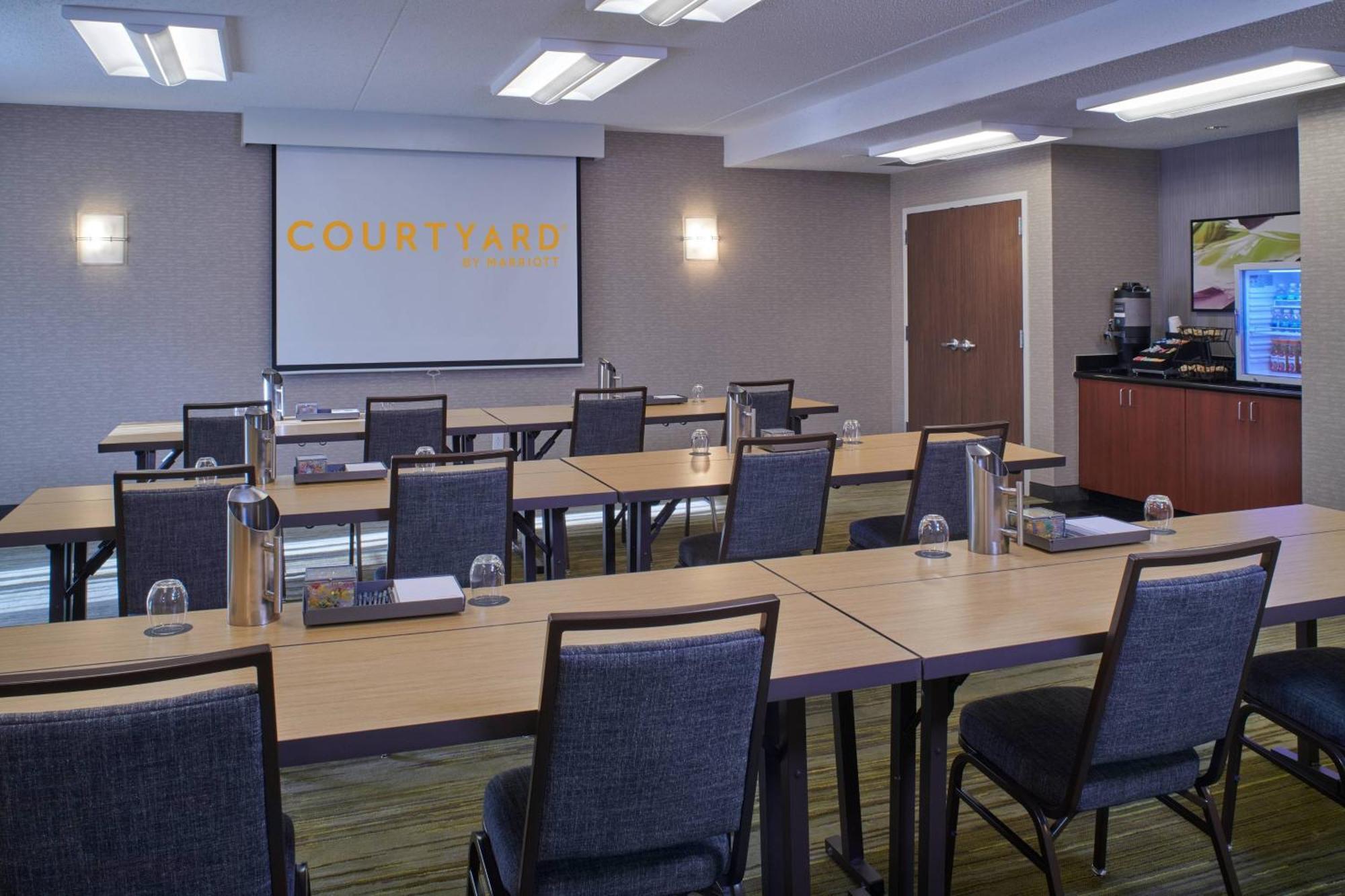 Hotel Courtyard By Marriott Indianapolis Castleton Exterior foto