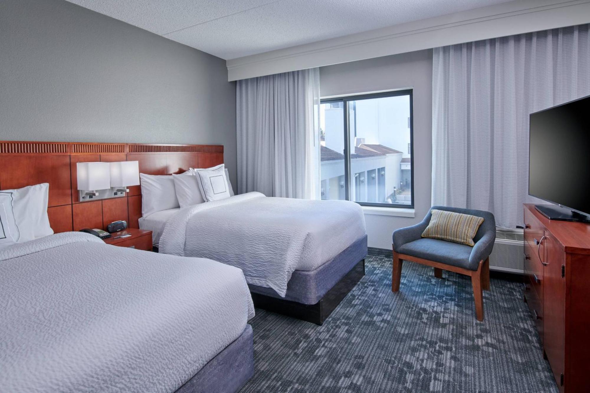 Hotel Courtyard By Marriott Indianapolis Castleton Exterior foto